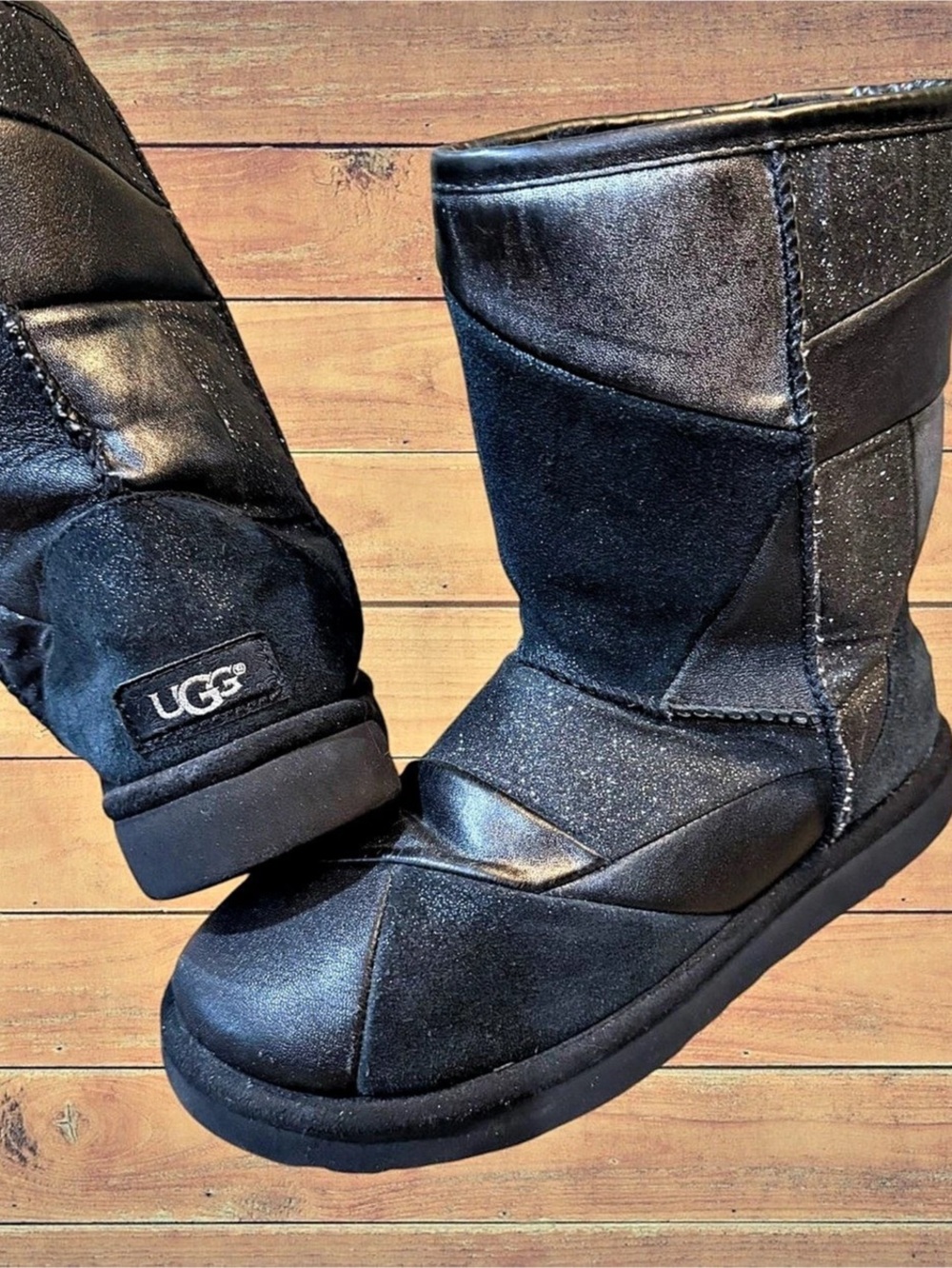 UGG Classic Short Black Glitter Patchwork Suede Leather Boots Size 8 GUC - Picture 6 of 16